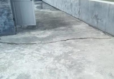 怀远楼顶漏水维修公司分享下如何解决卫生间隐蔽部位漏水的问题?